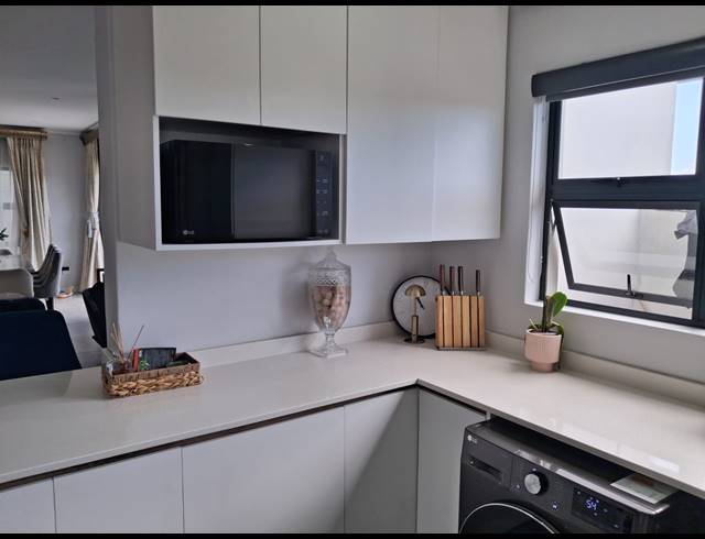 3 BEDROOM HOUSE FOR SALE IN PALM LAKES ESTATE